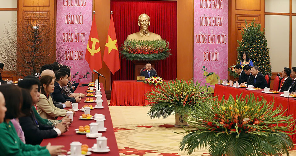 Tiến sĩ Nguyễn Thị Lan tham gia Hội nghị do Tổng Bí thư Tô Lâm chủ trì tại Trụ sở Trung ương Đảng